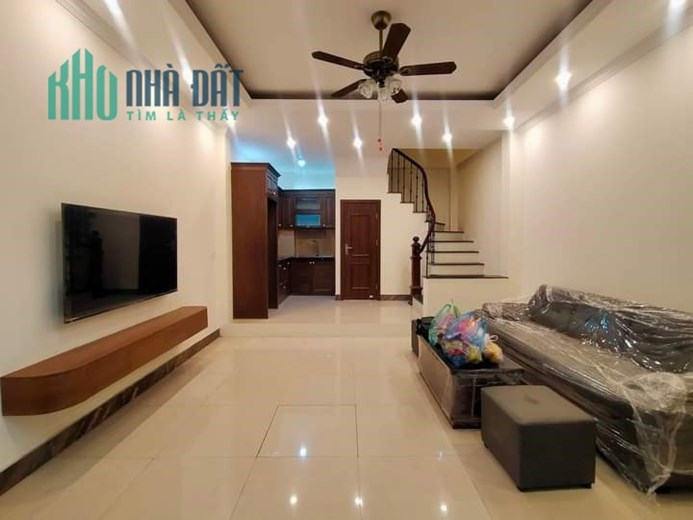 Bán nhà Phúc Đồng, Full nội thất, 35 m2, 5T, MT 4,5 m, chỉ 2,9 tỷ.