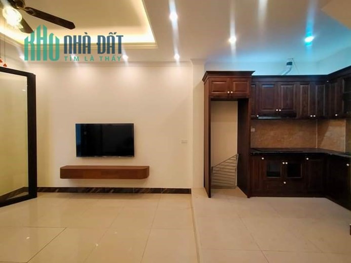 Bán nhà Phúc Đồng, Full nội thất, 35 m2, 5T, MT 4,5 m, chỉ 2,9 tỷ.