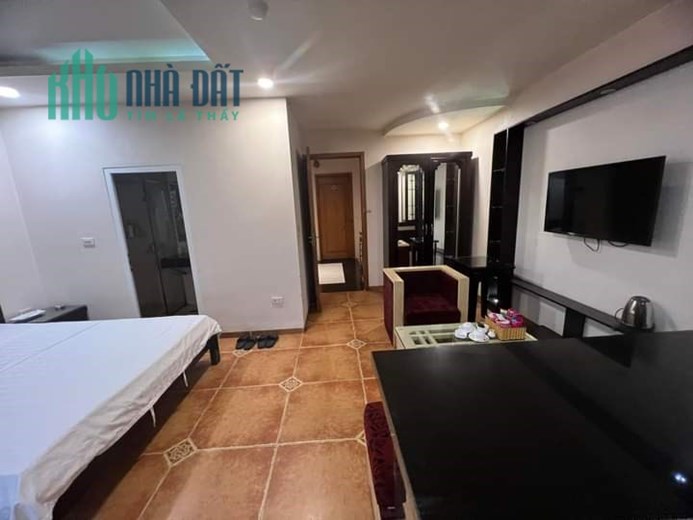 BÁN NHÀ PHỐ Trần Quốc Hoàn, Cầu Giấy, oto, MT rộng, 80m2, 22 tỷ, quynh1pm
