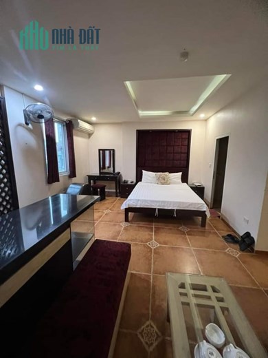 BÁN NHÀ PHỐ Trần Quốc Hoàn, Cầu Giấy, oto, MT rộng, 80m2, 22 tỷ, quynh1pm