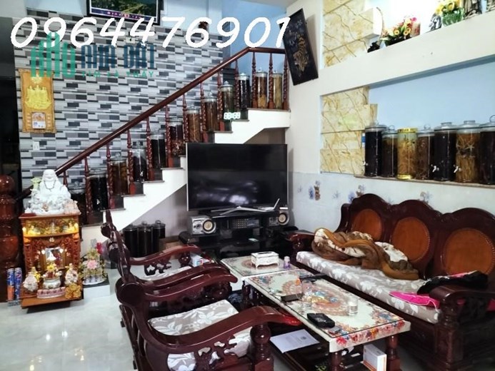 BÁN NHÀ 2 TẦNG ĐẸP, ĐƯỜNG 5m5  LỀ 3m, Phía trước là Công Viên - Hòa Minh, Liên Chiểu - Chỉ nhỉnh 3