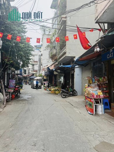 40m 5 Tầng 5.5 Tỷ Phố Văn Cao Ba Đình. Nhỏ Tiền Kinh Doanh Cực Đỉnh. Chủ Tự Xây Chắc Chắn. Chủ Mót