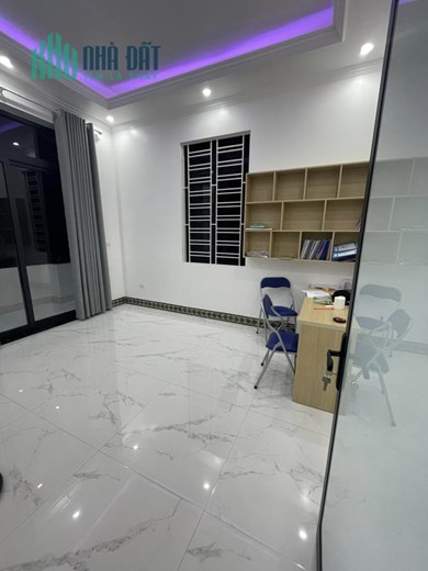 Gía chưa từng có! Trần Duy Hưng, ngõ thông, KD, oto gần, ngõ ba gác tránh nhau, 44m x 5T, chỉ 4.5 tỷ