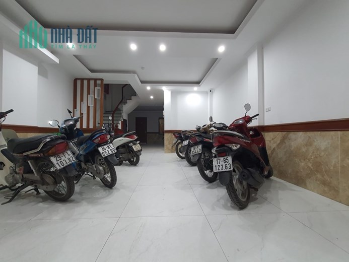 105m 7 Tầng 12 Căn Hộ Cao Cấp Doang Thu 1,5 Tỷ 1 Năm Phố Võng Thị 3 Bước Ra Hồ Tây. Chủ Cần Bán Gấp