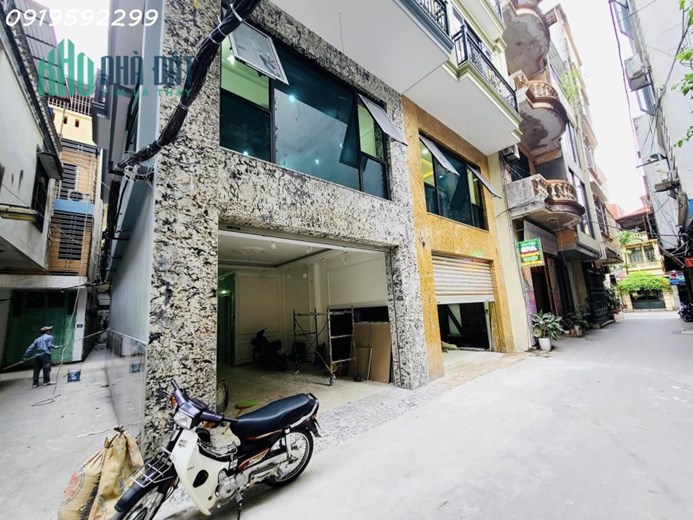 DOÃN KẾ THIỆN - 2 THOÁNG TRƯỚC SAU - 7 TẦNG THANG MÁY -  Ô TÔ TRÁNH