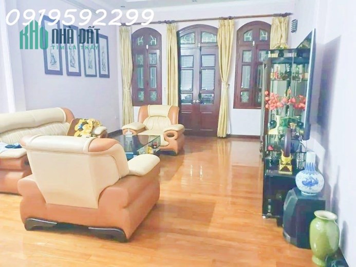 TRẦN QUỐC HOÀN -2 THOÁNG TRƯỚC SAU - PHÂN LÔ VIP - NGÕ TO NHƯ PHỐ - MẶT TIỀN VIP - TRUNG TÂM CẦU
