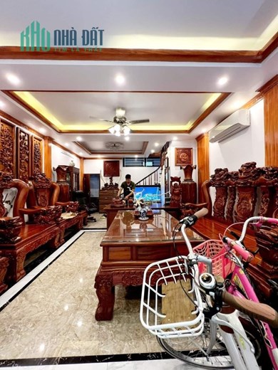 BÁN SIÊU PHẨM QUẬN HOÀNG MAI, Ô TÔ ĐỖ CỬA, VÀO NHÀ, KINH DOANH, 6 TẦNG.