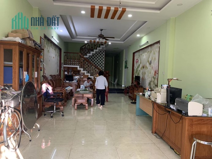 Nhà 3 tầng đẹp, view sông Cẩm Lệ. Diện tích 127m, Giá 9.5 tỷ.