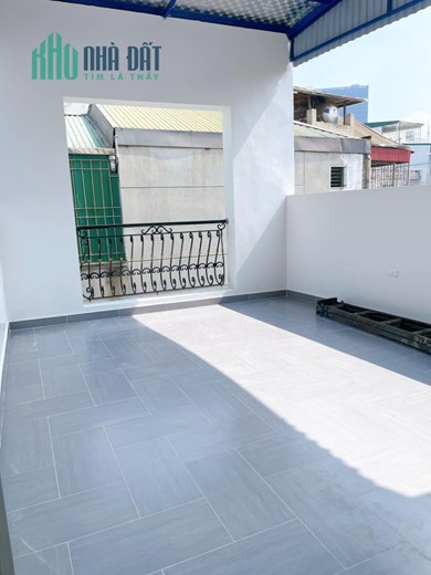 Bán nhà Nguyễn Khang 48m2x4T- nhỉnh 5 tỷ- CỰC GẦN PHỐ- LÔ GÓC