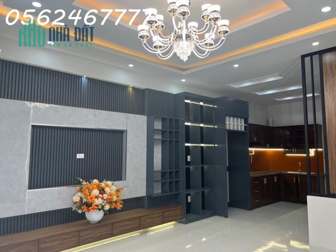 Siêu phẩm nhà 4 tầng mặt ngõ ô tô đỗ cửa phố Ngô Gia Tự giá 3.18 tỷ