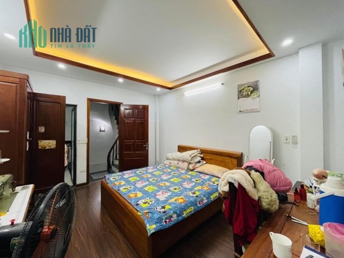 BÁN NHÀ TRƯƠNG ĐỊNH - HOÀNG MAI - 30M x 5T - NGÕ 3 GÁC - NHỈNH 3 TỶ