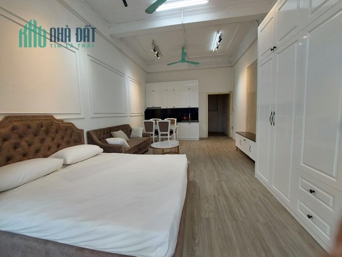 Cho thuê nhà nguyên căn, KD, VP, hộ gia đình, 40m2, 4T, 3N, 18tr, Đê La Thành.