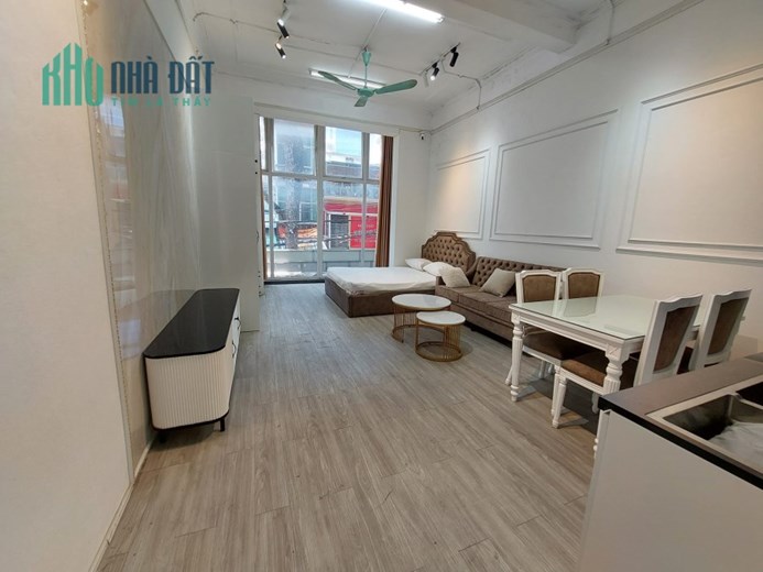 Cho thuê nhà nguyên căn, KD, VP, hộ gia đình, 40m2, 4T, 3N, 18tr, Đê La Thành.