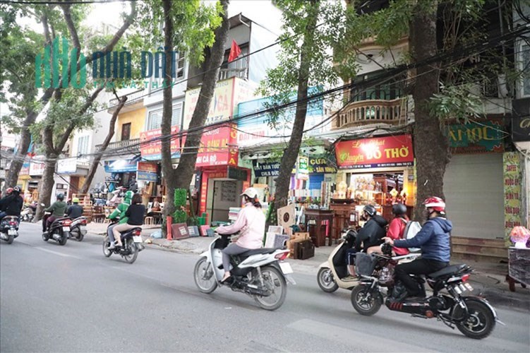 Tôi cần Bán gấp Mảnh Đất Rộng 100m2 - 8 tỷ Đê La Thành giá, SĐCC