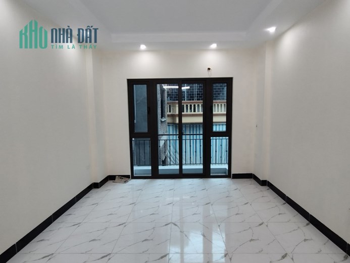 Bán nhà ngay cuối đường Bà Triệu  gần chợ  Hà Đông 37m2* 5Tầng . Giá 4.1 Tỷ.ô tô tránh cách nhà