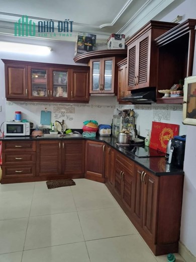 HƠN 6 TỶ CÓ NHÀ GẦN CHỢ LỚN 4X14M, 4 TẦNG, HXH.