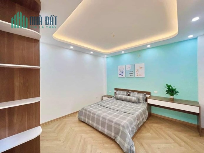 BÁN NHÀ PHỐ HÀO NAM - TRUNG TÂM QUẬN ĐỐNG ĐA - NHÀ ĐẸP LÔ GÓC 2 MẶT THOÁNG - TẶNG NỘI THẤT - SỔ ĐỎ