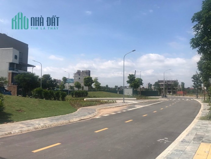 ĐẤU GIÁ VƯỜN ĐÀO DÃY N4. 117.25m2, mặt tiền 7m. VIEW CÔNG VIÊN HƯỚNG NAM