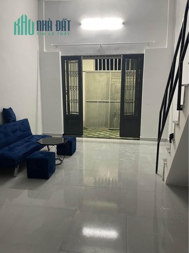 Bán Gấp Nhà 2 Tầng 40m2 Chỉ 2.2 tỷ-SHR công chứng ngay Hoàng Diệu 2,Thủ Đức,oto tấn cửa