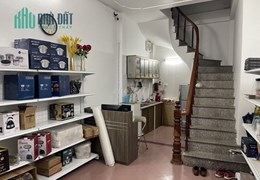 Cho thuê nhà 32m2 x 4 tầng 2 phòng ngủ tại ngõ 62, Ngọc Hà, Ba Đình, Hà Nội
