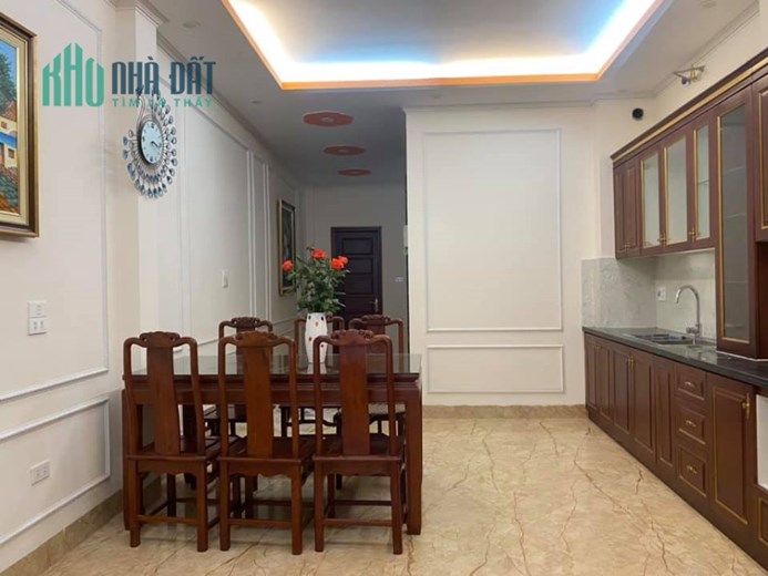 Bán nhà phố Lạc Long Quân, Cầu Giấy 65m, 7 tầng, mt 4m. Giá: 15.5 tỷ