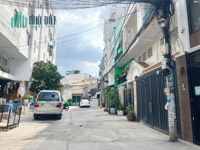 Nhà bán hẻm ô tô quay đầu Nguyễn Thị Tần 4.6 x15.4m P2Q8 11.8tỷ