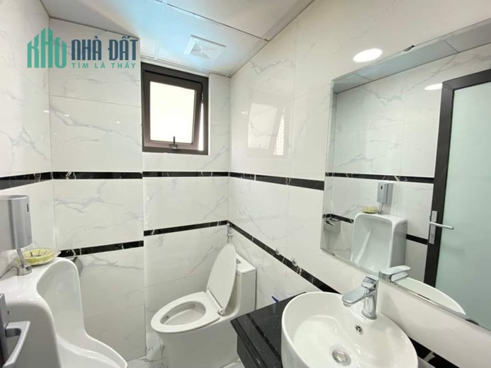 100m 9 Tầng Dòng Tiền Gần 2 Tỷ 1 Năm. Mặt Phố Khuất Duy Tiến. Chủ Cần Bán Gấp.