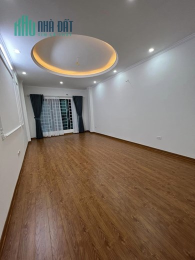 Bán nhà Đẹp Ngã Tư Sở, Quận Thanh Xuân, 45m²x6T,MT 3.9m. 6 tỷ.