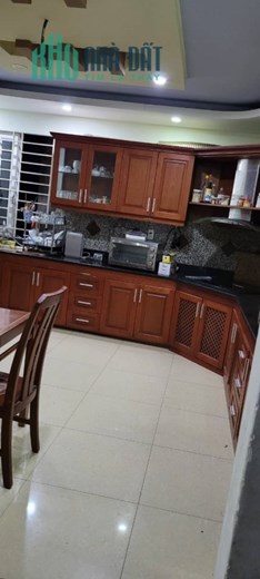 Giảm 2 Tỷ chỉ còn 11 Tỷ, Tân Bình giáp Quận 10, 5 Tầng 5PN 71m2, Hẻm xe hơi.
