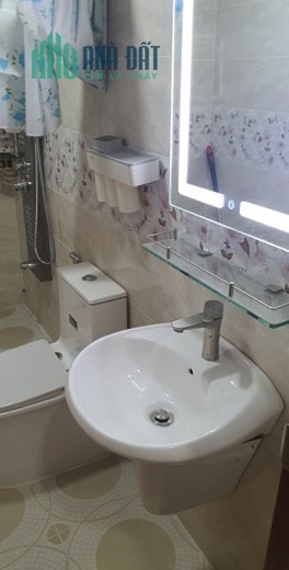 Cho Thuê Mặt Bằng Tầng Trệt +Phòng Full Nội Thất Mới 100% Trung Tâm Quận 1