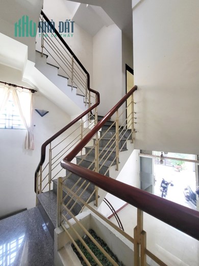 Bán nhà 4 tầng khu víp Hải Châu, 41,9m2, SHR, 3.9 tỷ. Lh:0905917798