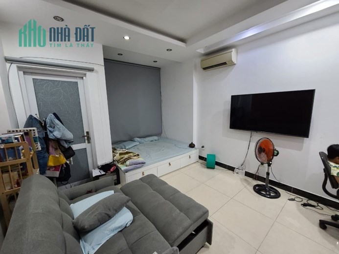 Giảm sâu 1.5 tỷ, nhà 4 tầng Ngô Tất Tố, Bình Thạnh, sát bên Quận 1, 2
