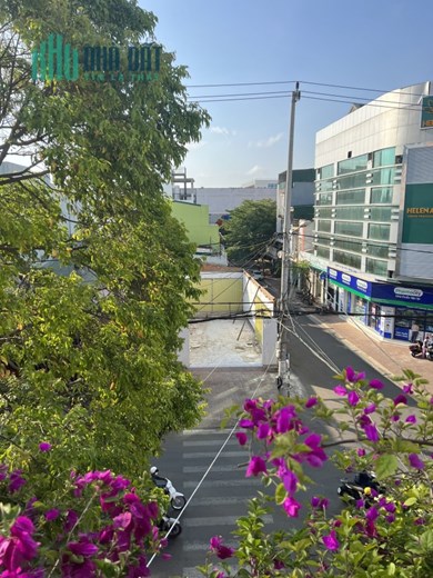 CHỦ CẦN BÁN GẤP: KHU ĐẤT 2 MẶT TIỀN ĐẮC ĐỊA, TẠI TT TP. BUÔN MA THUỘT
NGAY TRUNG TÂM THƯƠNG MẠI
