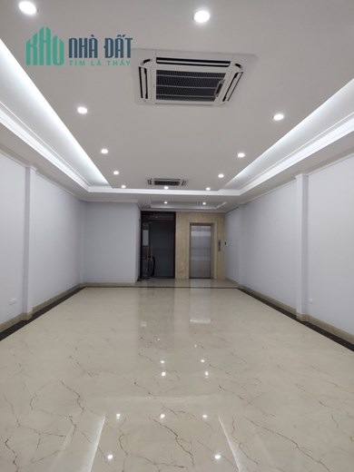 Bán toà nhà văn phòng mặt 293 Khuất Duy Tiến, ô tô tải tránh DT 66 m² x 8T giá 19,2 tỷ