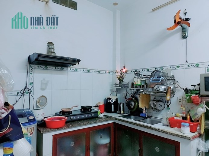 Kênh Tân Hoá. Phú Trung. Tân Phú. Ngay Đầm Sen. 3 tầng BTCT. Nhỉnh 3 Tỷ.