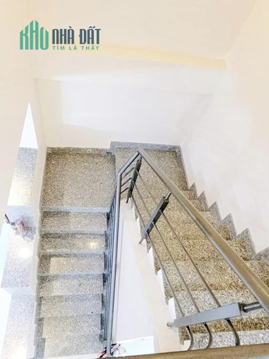 Nhà Đinh Bộ Lĩnh, gần mặt tiền, xe hơi tới nhà, 40m2, chỉ 6 tỷ 500