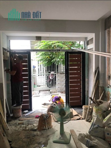 Bán nhà đường Đinh Tiên Hoàng quận Bình Thạnh diện tích 40 m2 thương lượng.