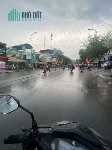 Bán nhà đường Đinh Tiên Hoàng quận Bình Thạnh diện tích 40 m2 thương lượng.