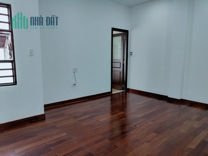 CẦN BÁN BIỆT THỰ SÂN VƯỜN HÒA QUÝ QUẬN NGŨ HÀNH SƠN, DTD 200M2
