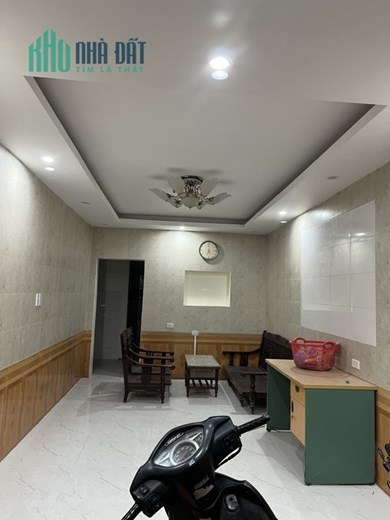 Hiếm. Bán nhà đường Giải Phóng, quận Thanh Xuân. 47m2, MT 5m. Ô TÔ. Hơn 4 Tỷ. 0968084286
