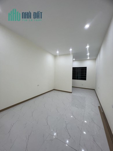 Hiếm. Bán nhà đường Giải Phóng, quận Thanh Xuân. 47m2, MT 5m. Ô TÔ. Hơn 4 Tỷ. 0968084286