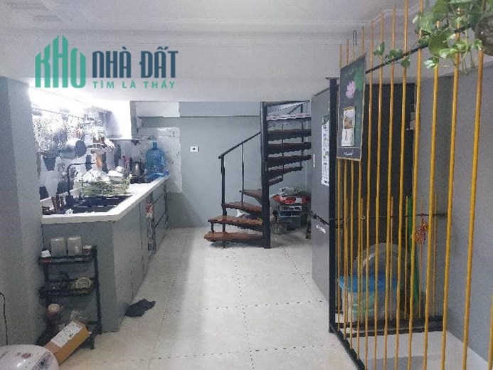 BÁN NHÀ DƯỚI 3 TỶ TRUNG TÂM TÂY HỒ ĐI BỘ 5 PHÚT RA ĐẾN HỒ TÂY