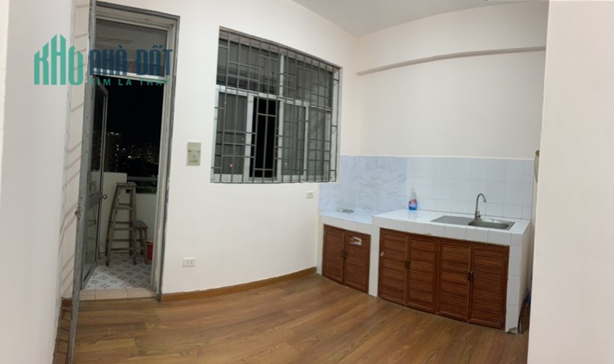 Cho thuê căn hộ phố Trần Quý Kiên, Cầu Giấy 55m, 2 ngủ. Giá: 8tr