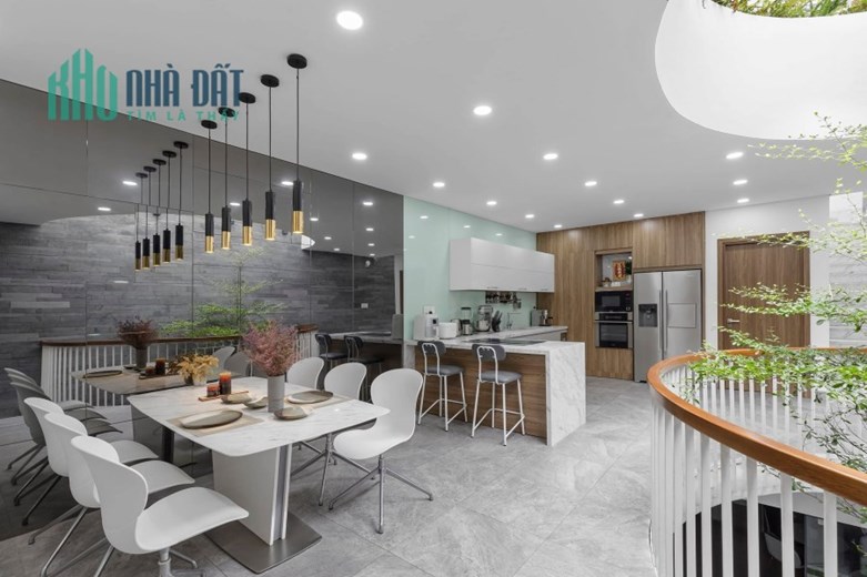 BÁN BIỆT THỰ TRƯỜNG CHINH, TÂN BÌNH, ngang 10x23m, 227m2, 3 tầng, chưa đến 20 tỷ