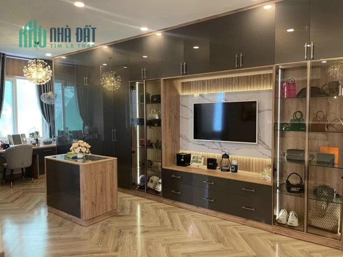 Bán Biệt Thự đẹp lung linh đường 3/2, P12 Quận 10, 120m2, không lộ giới