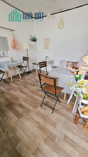 Sang toàn bộ quán cafe nhỏ phong cách Vintage