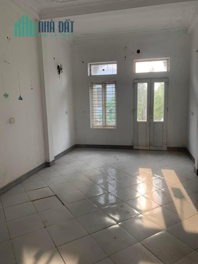 Cho thuê nhà 4 tầng tại Ngọc Chi-Vĩnh Ngọc đường 10m giá đẹp