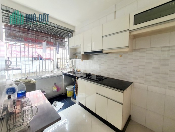 Bán nhà ngộp Trần Hưng Đạo Quận 5 5 tầng BTCT HXH 3PN 3wc chỉ nhỉnh 5 tỷ