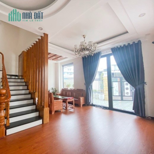 Biệt thự Cao Thắng, Đà Lạt - 131m2 - 5 phòng ngủ - Giá cực tốt chỉ 9.1 tỷ