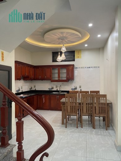 Bán nhà ngõ 33 Kiều Sơn, diện tích 48m 3 tầng GIÁ 2.5 tỉ ô.tô đỗ tận cửa